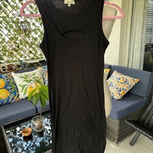 Black Sleeveless Dress